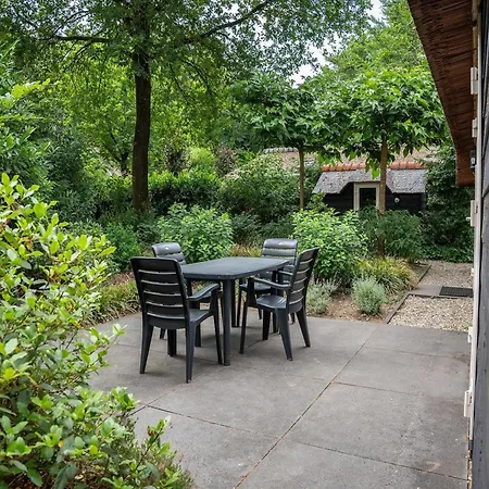 Holiday home For 6 In Near Nature Park Ermelo